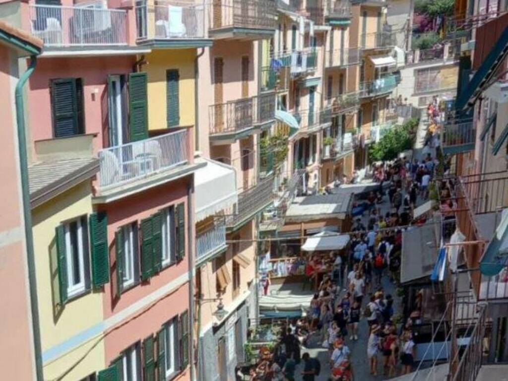 Turisti a Manarola