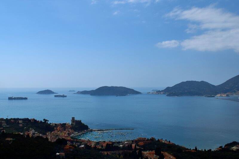 Veduta di Lerici e del Golfo dei Poeti dal monte Branzi (2021)