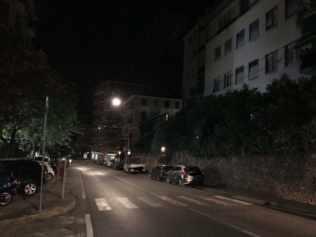 Reagisce al controllo con violenza, arrestato nella notte