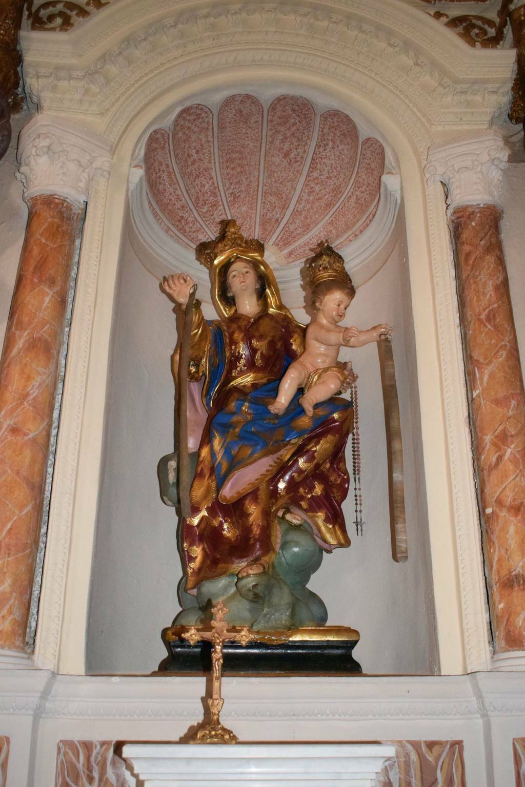 Maissana, Tavarone, chiesa di San Bartolomeo, statua della 