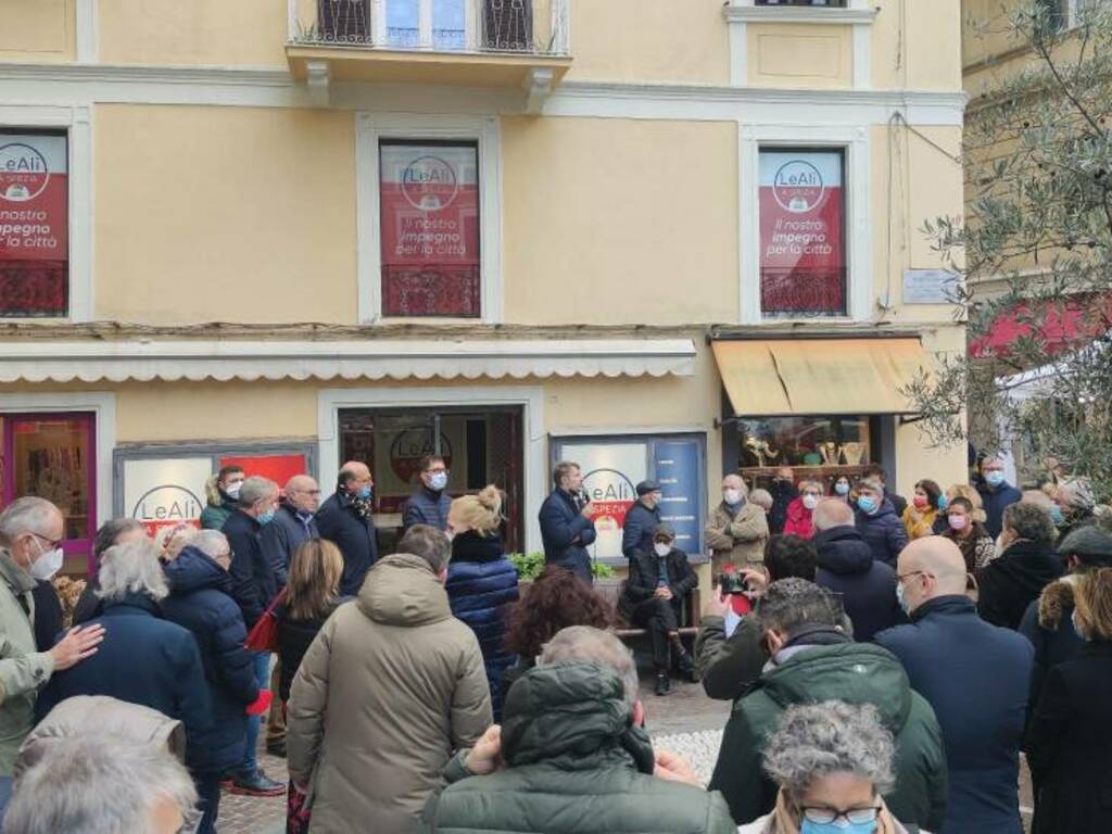 L'inaugurazione della sede di Leali a Spezia in Largo Caffarata