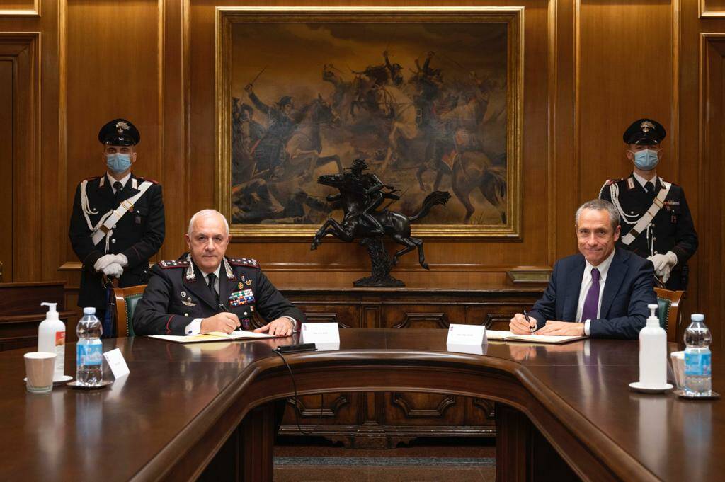 La firma del protocollo tra Arma dei Carabinieri e Poste italiane