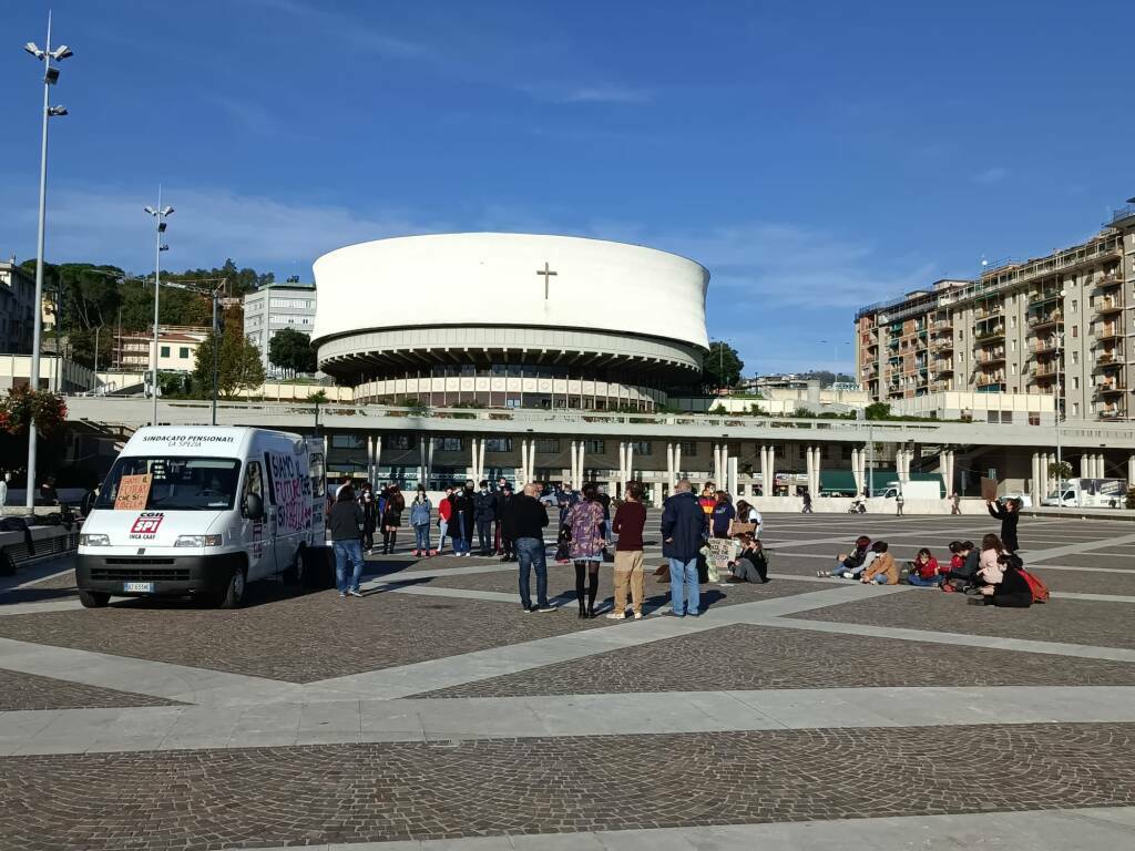 Unione degli studenti in Piazza Europa