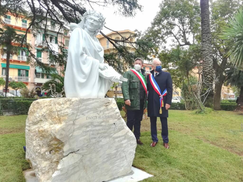 La statua di Dante e i sindaci Paoletti e Galy