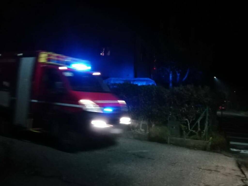 Vigili del fuoco alla ex Vaccari