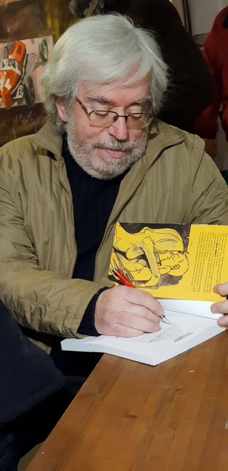 Marco D'Aponte con il libro, 2019 (foto archivio D'Aponte)