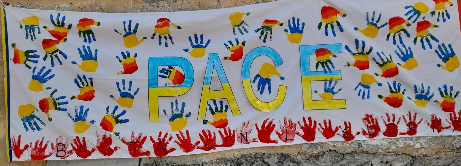 I manifesti con cui i bambini delle scuole spezzine chiedono la pace