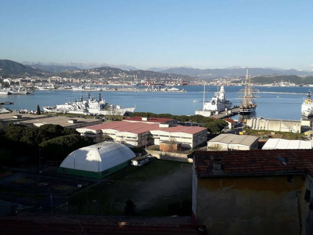 La base navale e l'arsenale visti da Marola
