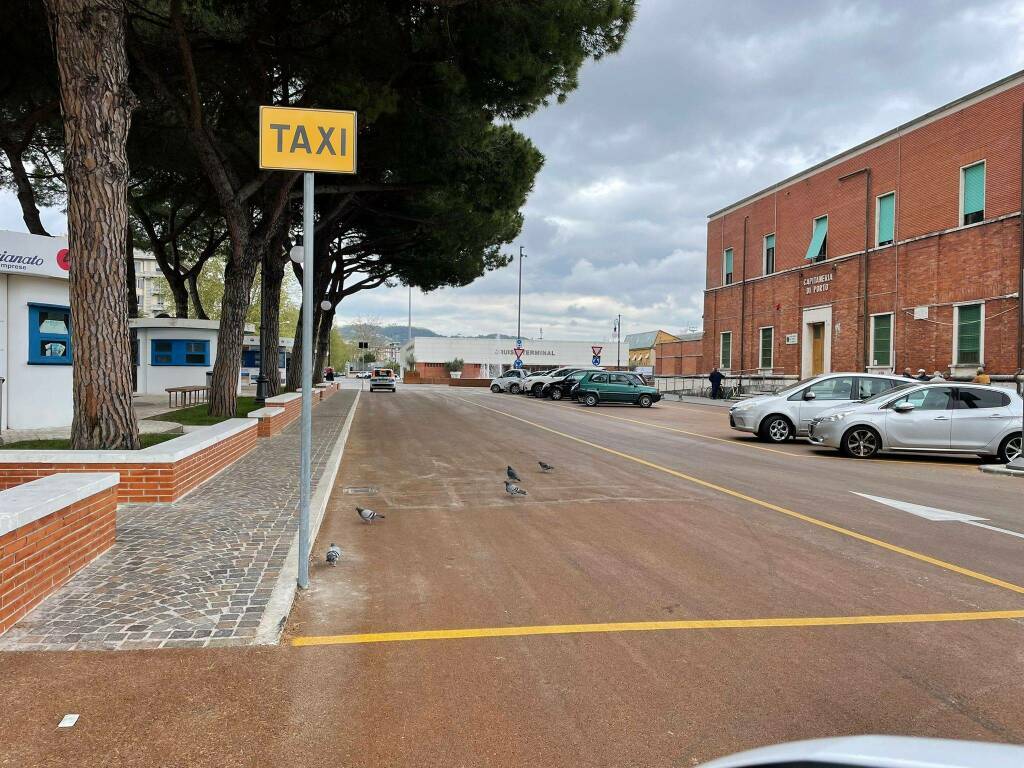 Parcheggio tassisti taxi ncc largo fiorillo