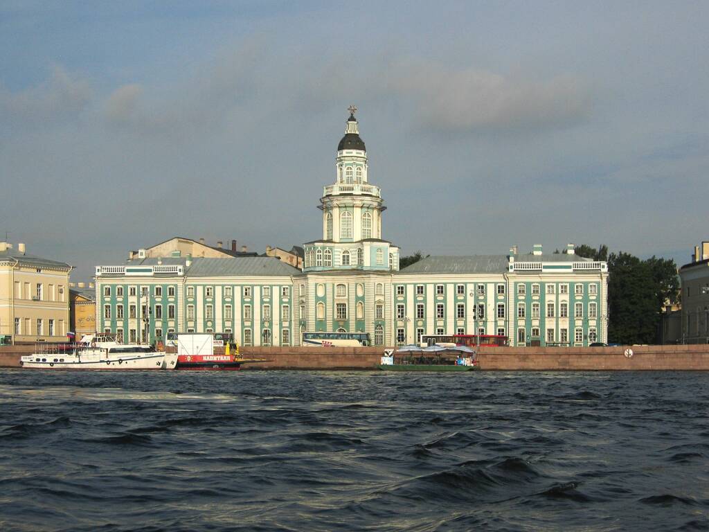 San Pietroburgo, veduta del Museo dell'Ermitage dal fiume Neva (2006) (foto Giorgio Pagano)