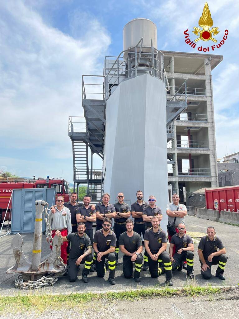 Corso antincendio navale all'Antoniana, addestramento per vigili del fuoco di altre regioni