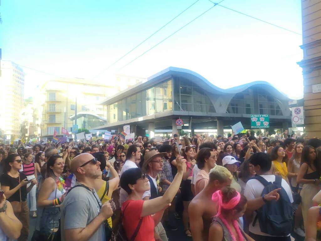 La parata di La Spezia Pride