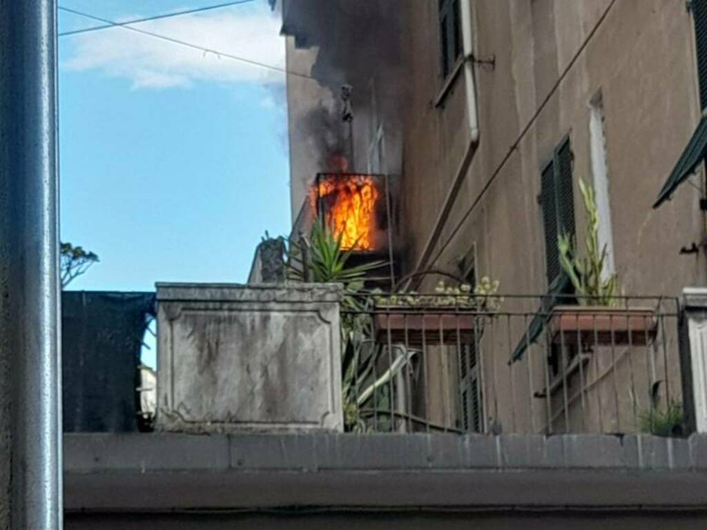 Condizionatore a fuoco in Via Nino Bixio