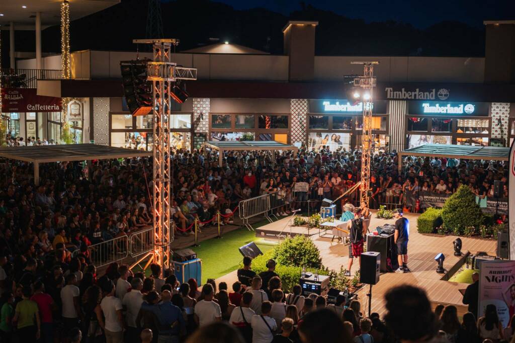 J-Ax alle Summer Nights di Brugnato