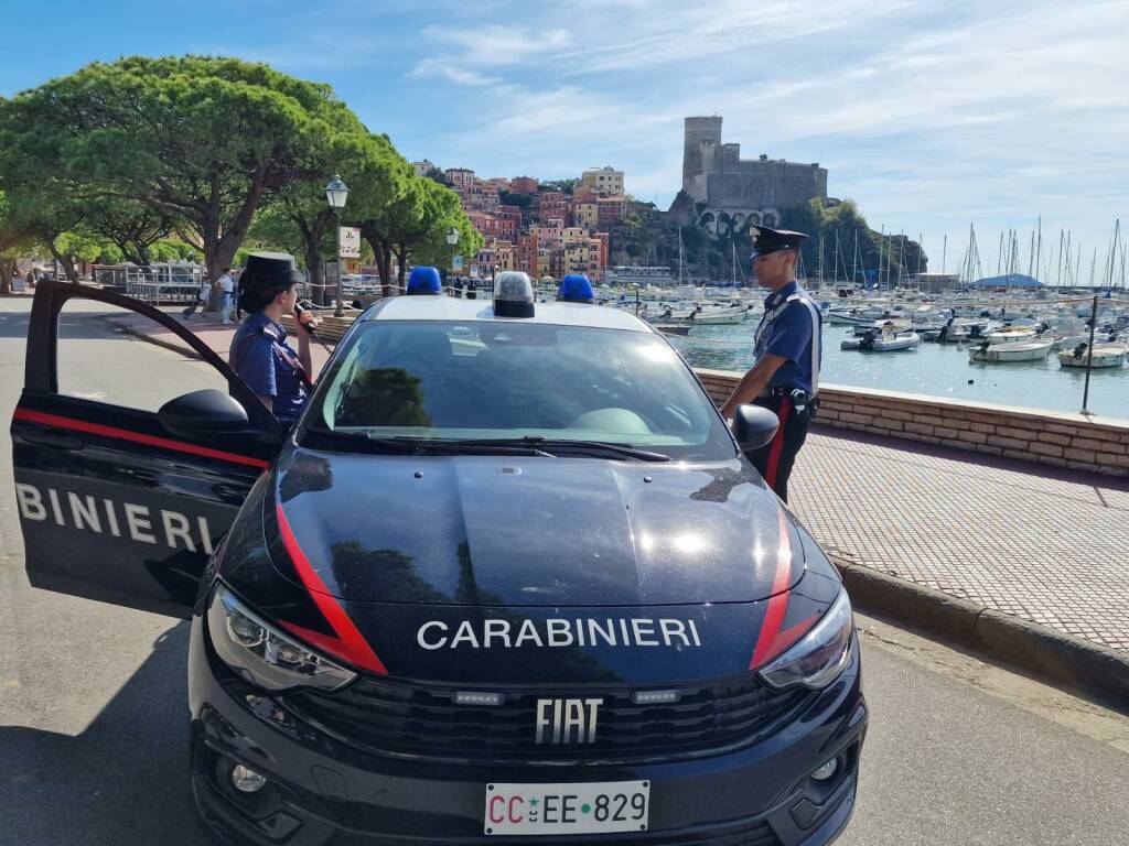 Carabinieri a Lerici