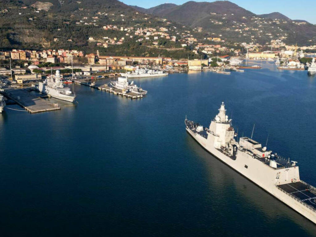 Arsenale militare, molo Varicella a Marola (ph Marina Militare)