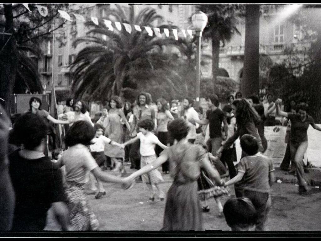 Festa danzante anni '70 in Piazza Brin